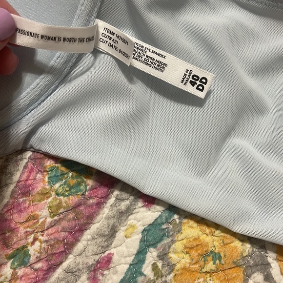 Torrid Curve Front Close Bra - Picture 3 of 9